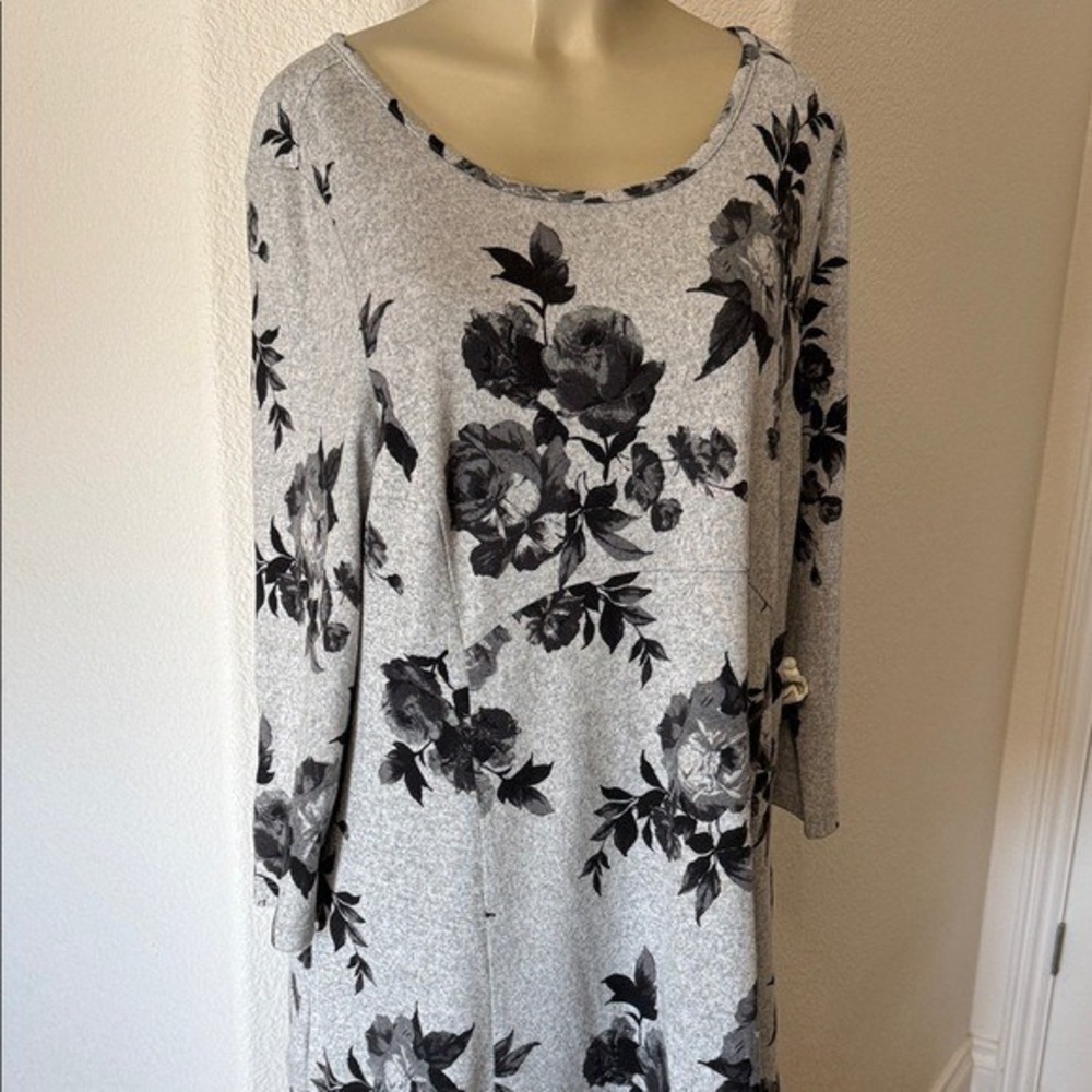 Caffè Marrakesh Women's XL Scoop Neck Very Soft Floral Sweatshirt Tunic Gray NWT - Picture 2 of 10